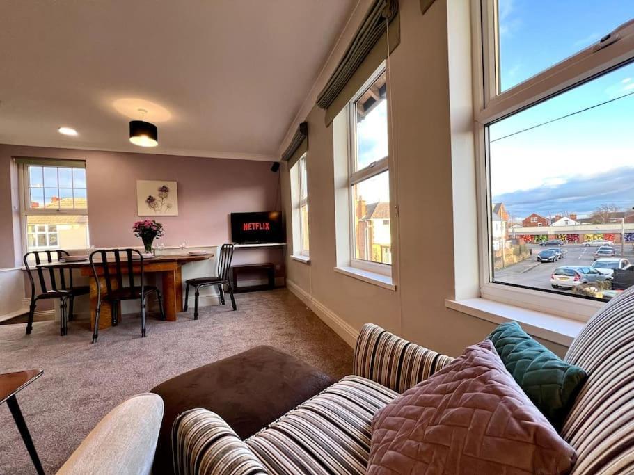 The Lily•central Beeston•private Apartment•smarttv•free Wi-fi•tram• Apartment Nottingham
