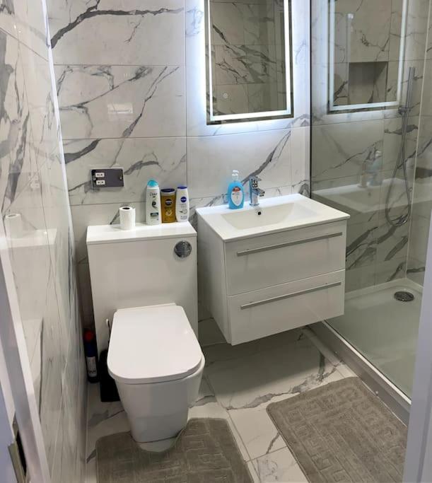 National Arena, Free Parking Apartment