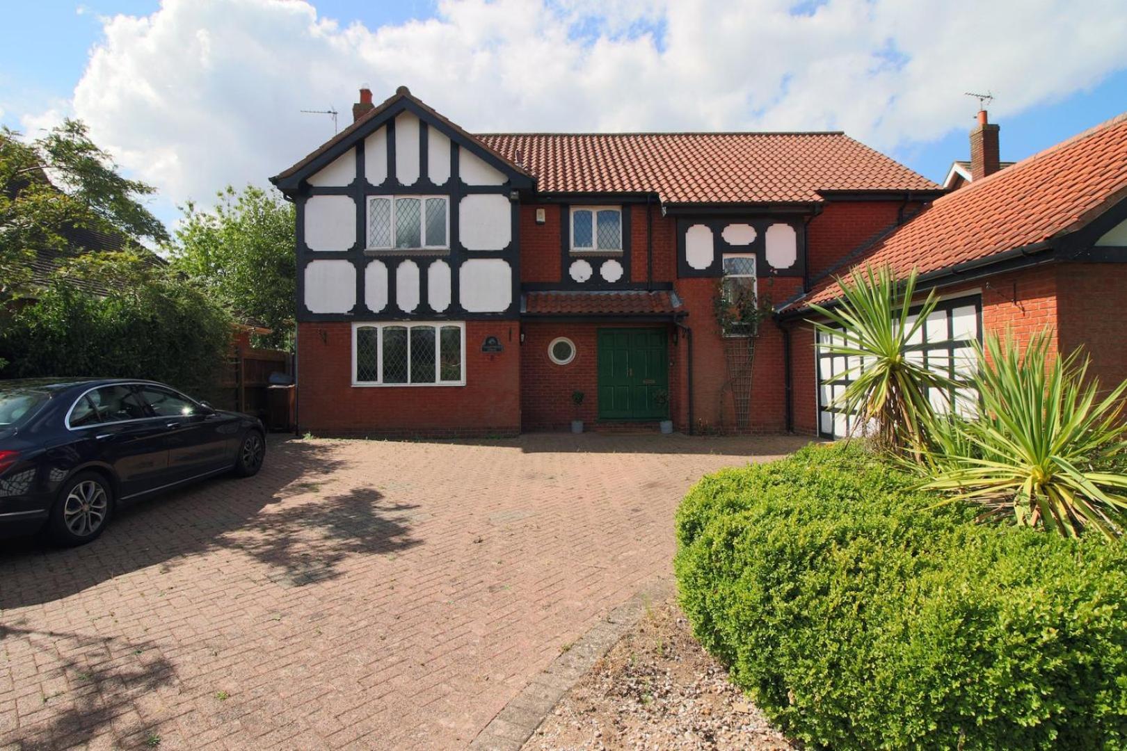 Chartwell Grove * Nottingham