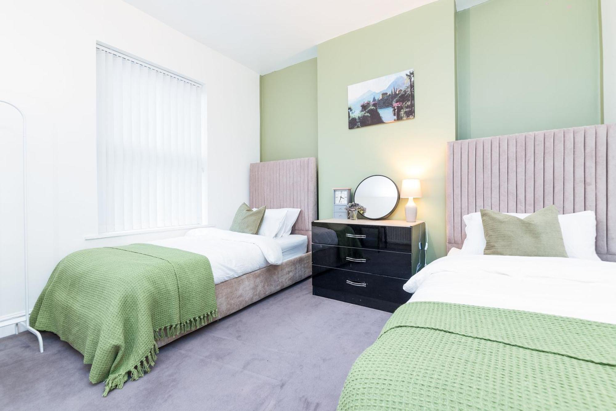 4 Bed House, Ng7 - Spacious&stylish - Free Parking