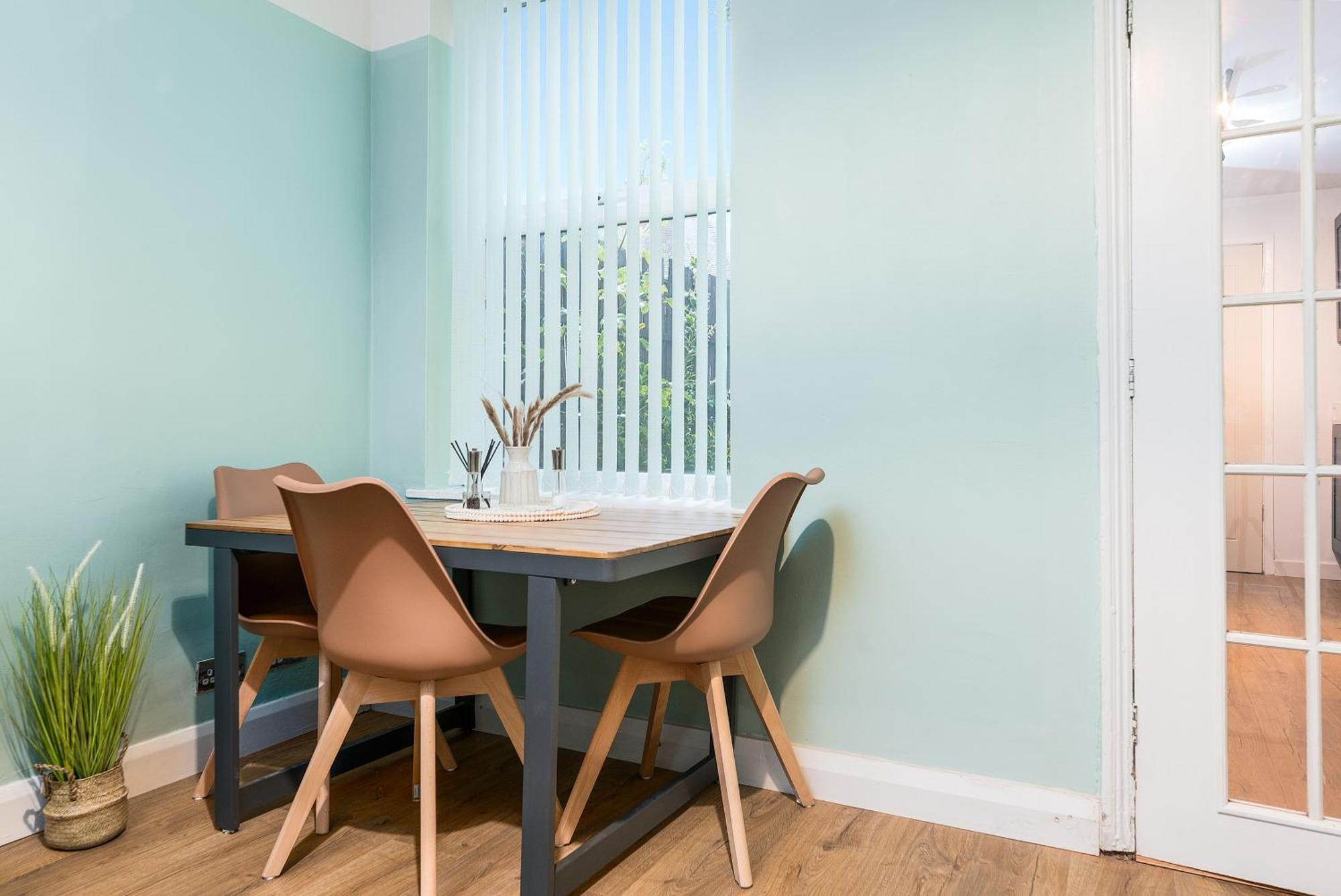 Holiday home 4 Bed House, Ng7 - Spacious&stylish - Free Parking *