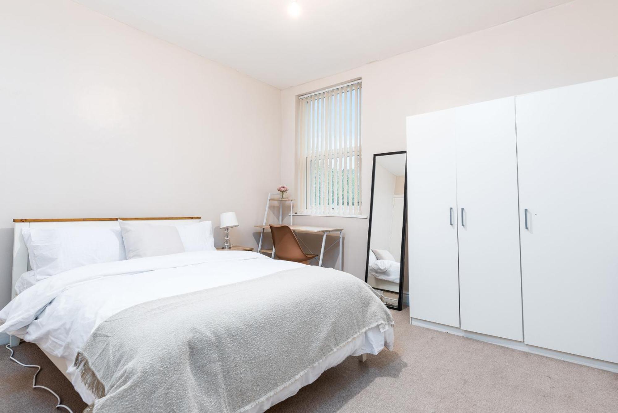 4 Bed House, Ng7 - Spacious&stylish - Free Parking * Nottingham