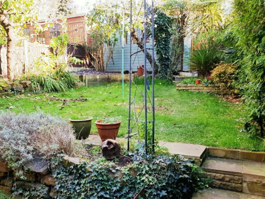 Villa Entire House In Sherwood, Nottingham