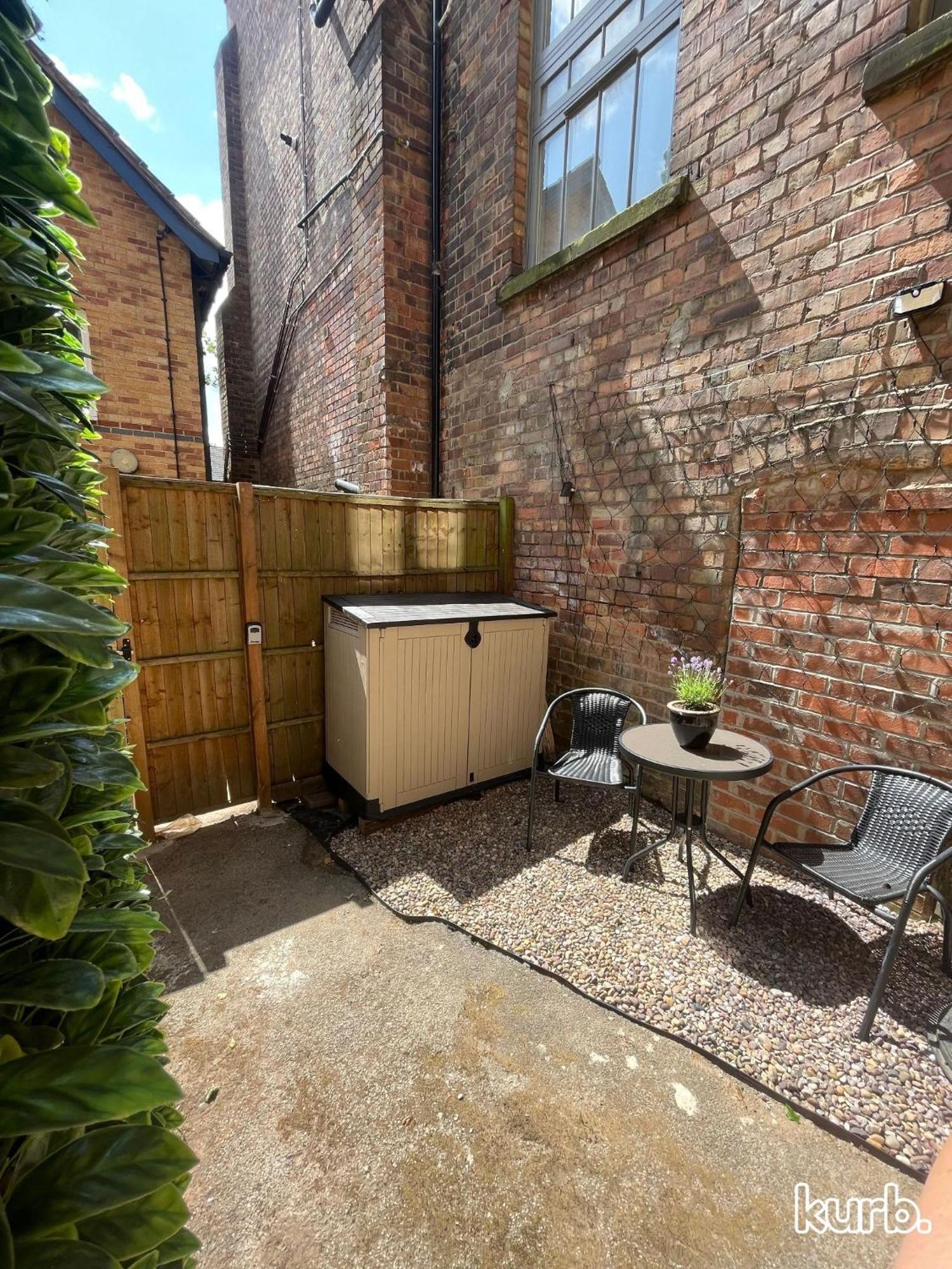 The Church House - 3 Bedroom House + Free Parking Holiday home Nottingham