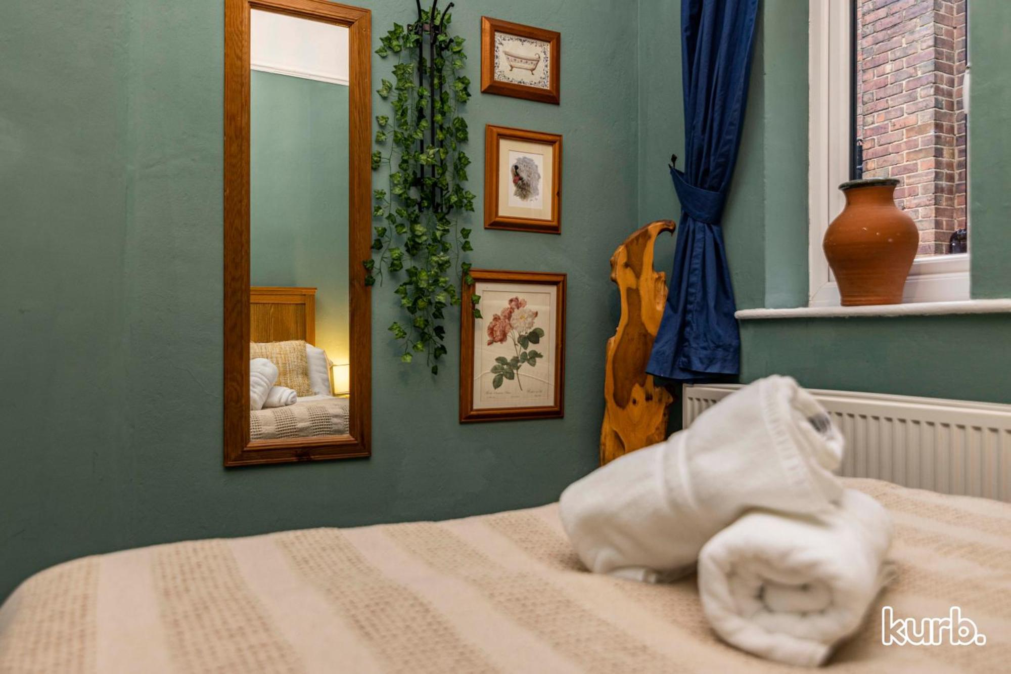 The Church House - 3 Bedroom House + Free Parking Holiday home *