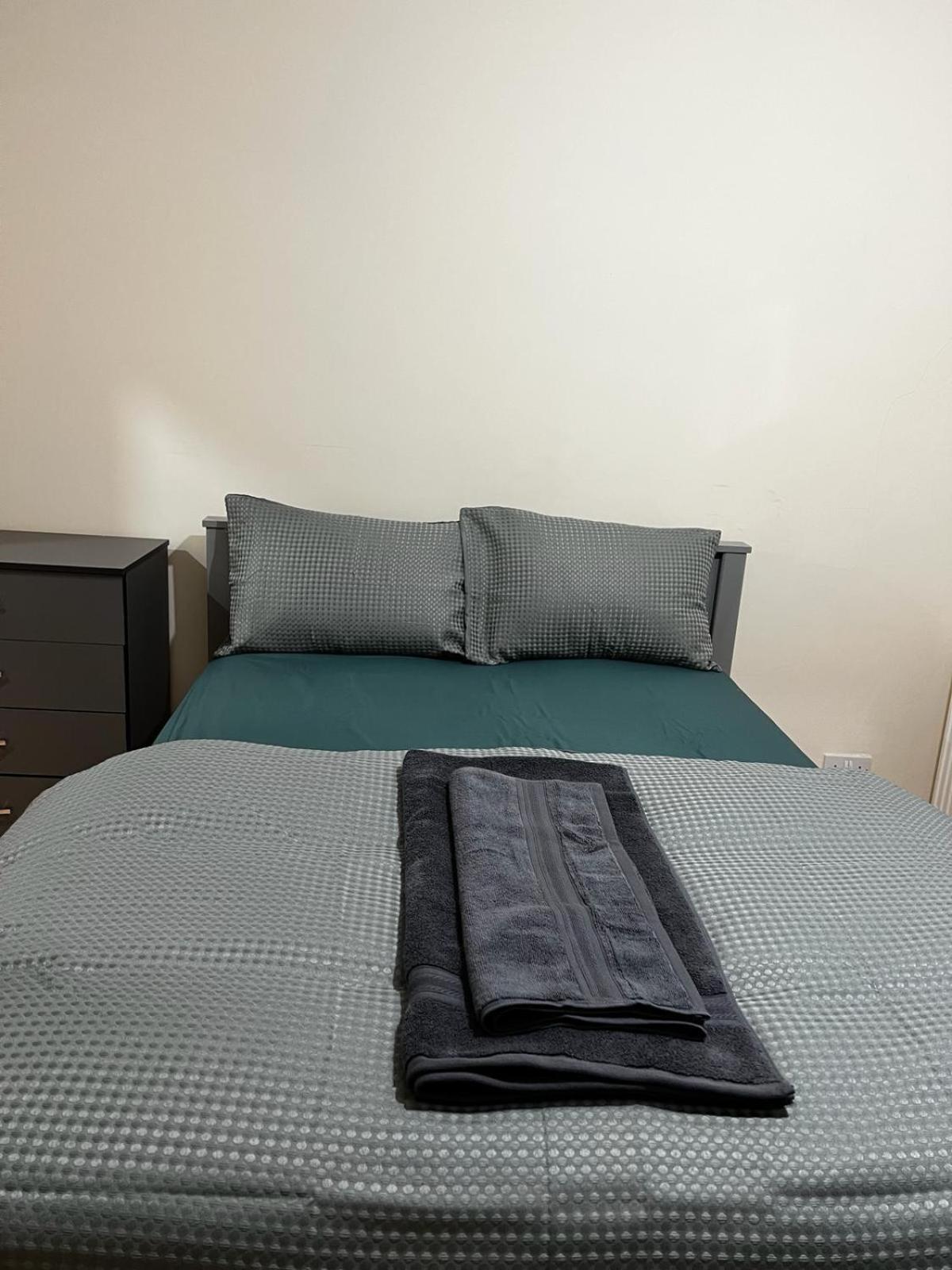 3 Bedroom House Near Cricket Ground