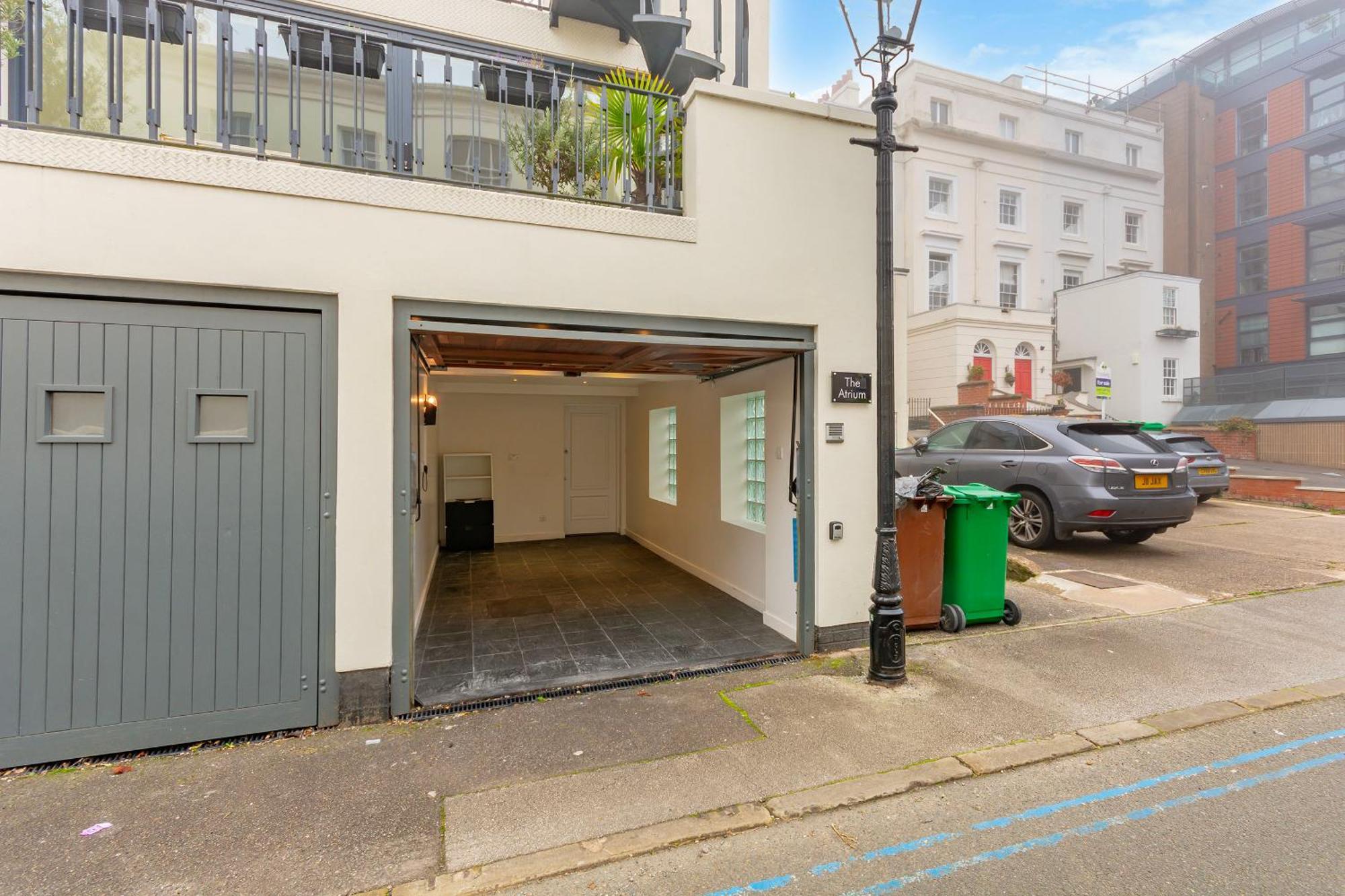 Apartment Luxury Spacious Flat For 4 Guests & Free Parking *