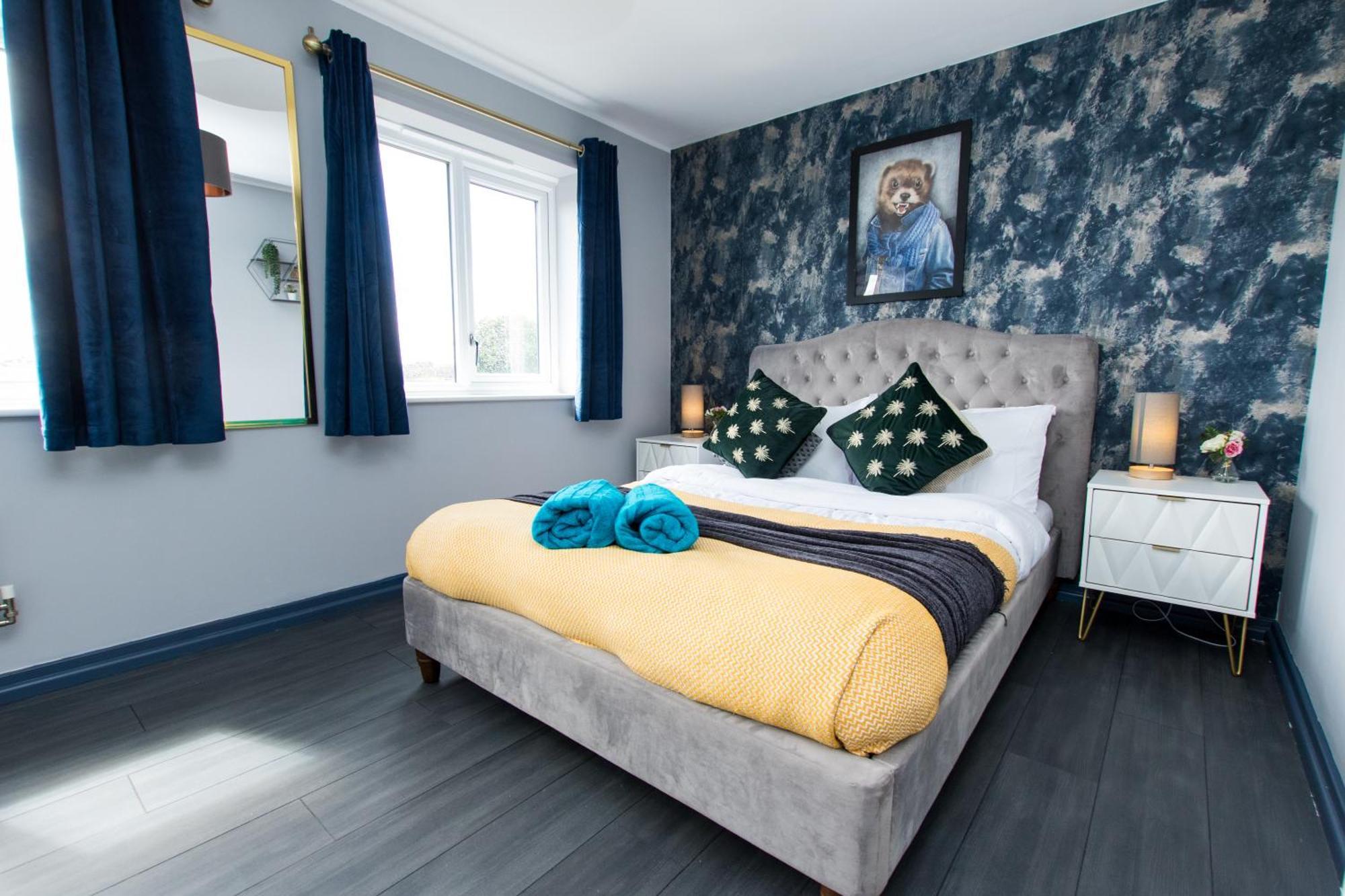 Free Parking 3 Bedroom House In *