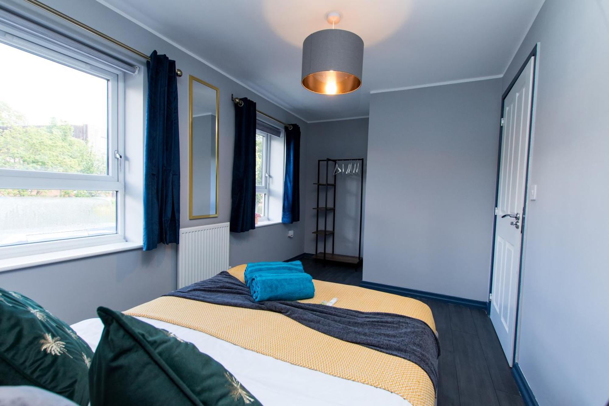 Free Parking 3 Bedroom House In Apartment Nottingham