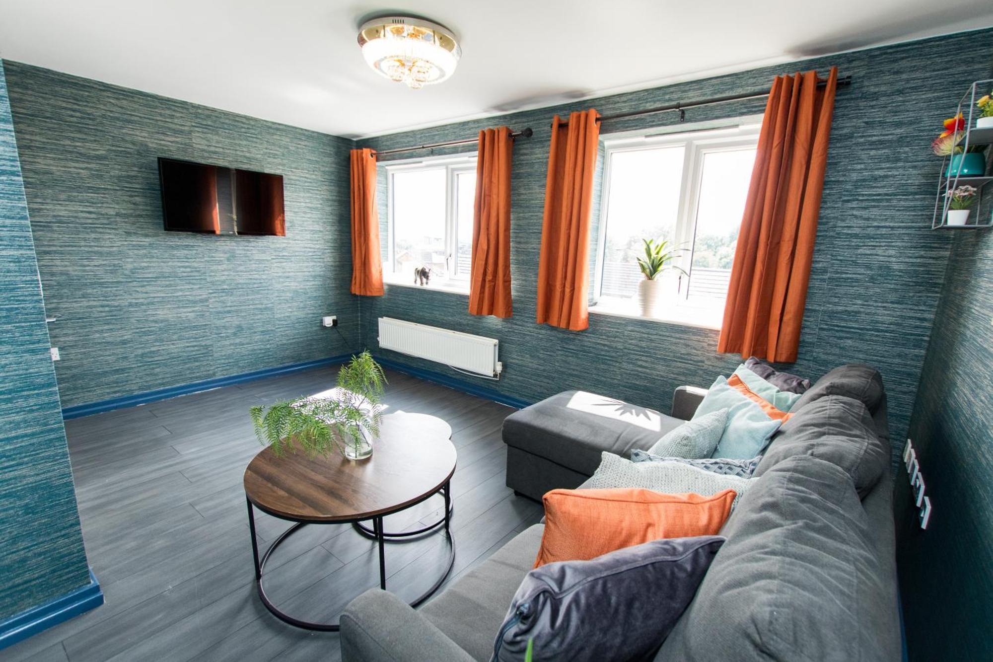 Free Parking 3 Bedroom House In Nottingham