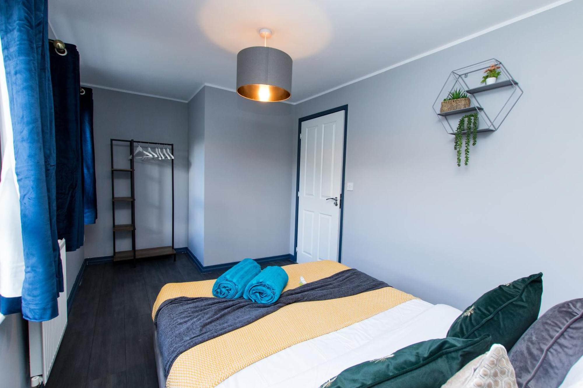 Free Parking 3 Bedroom House In Apartment Nottingham