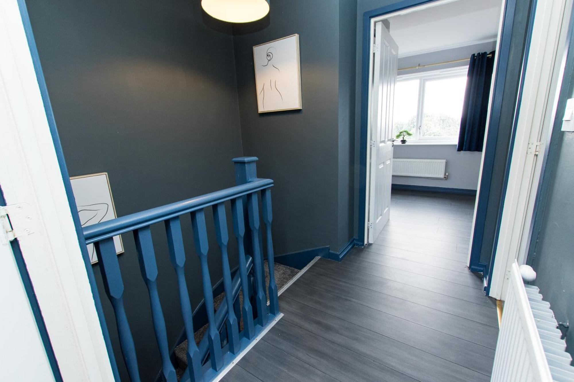 Apartment Free Parking 3 Bedroom House In *