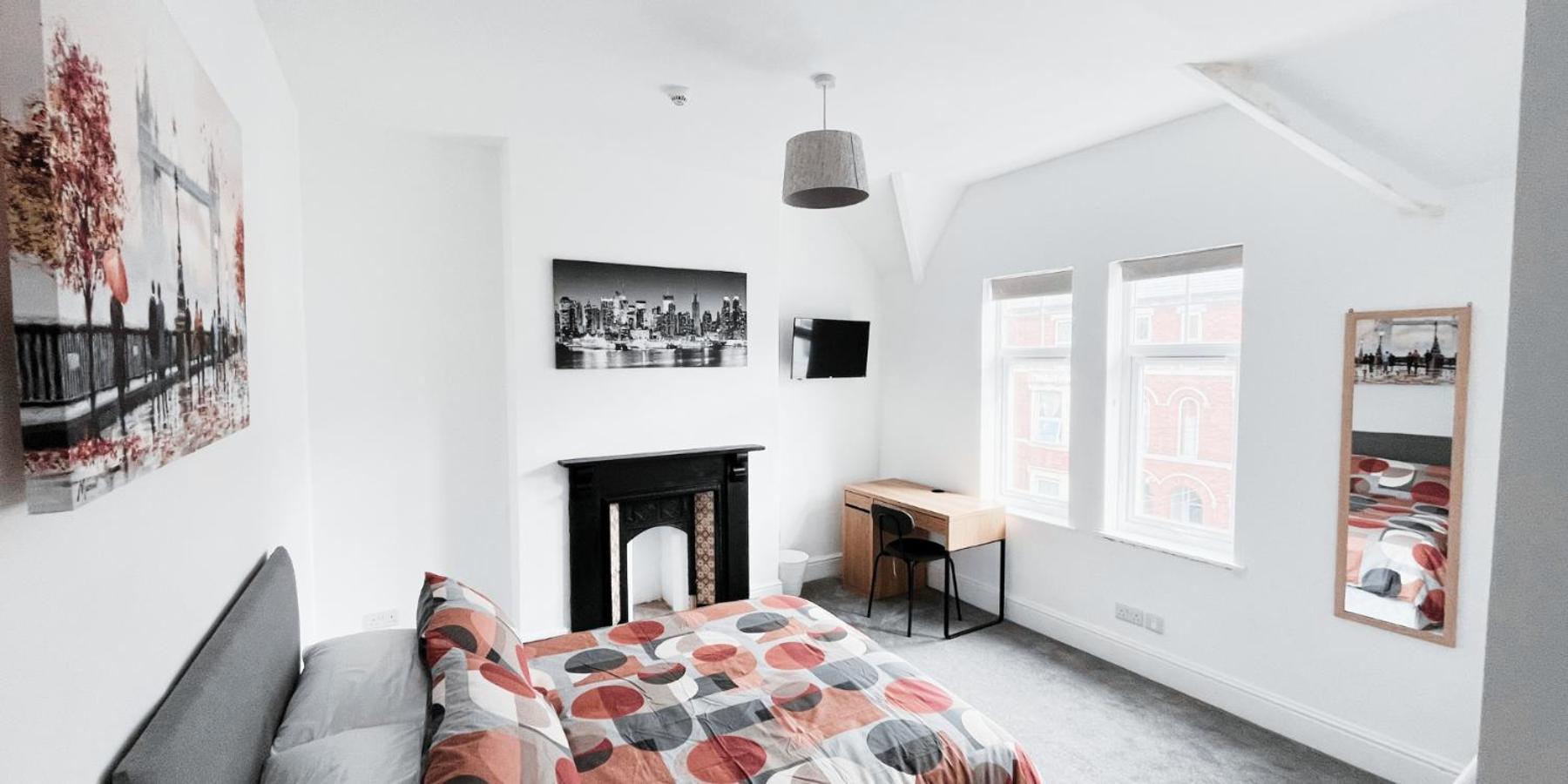 Apartment Large In Modern House Near Nottingham