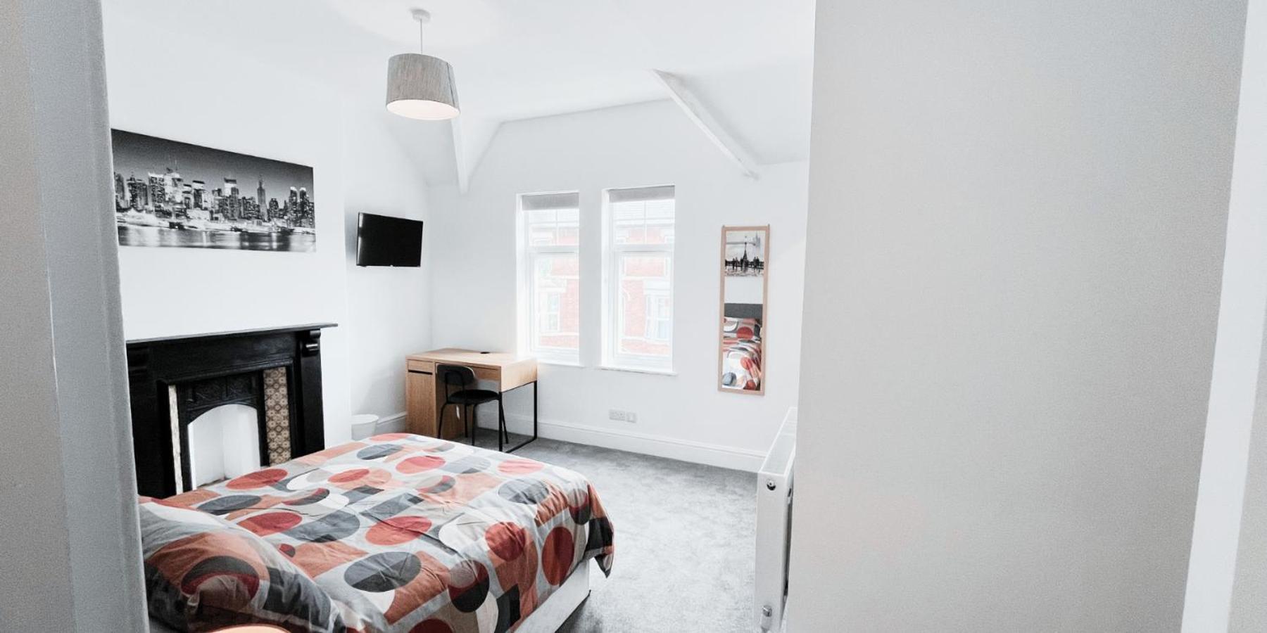 Large In Modern House Near Apartment