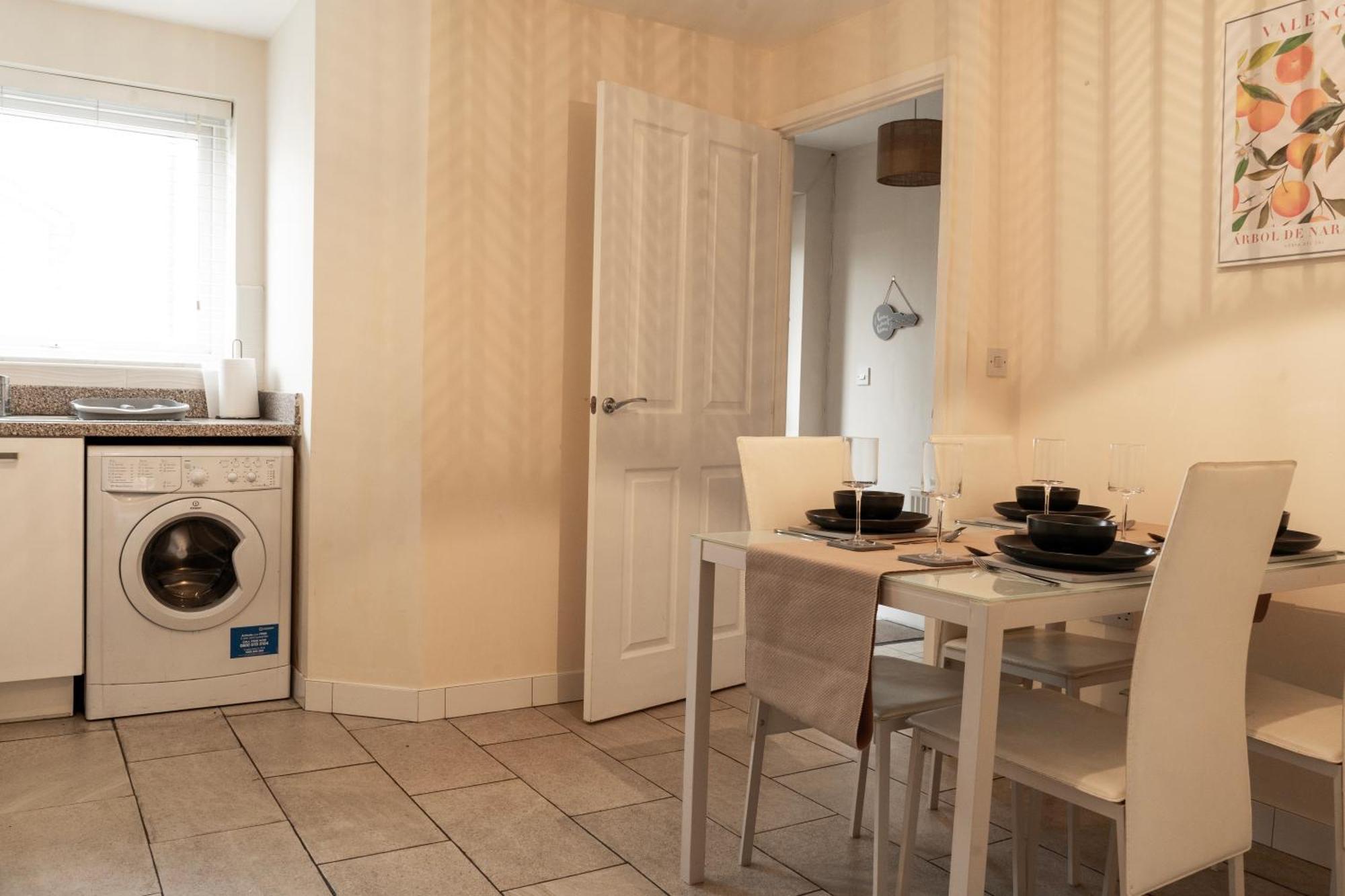 Cosy Nook, Sleeps 5, Nottm City Centre, Parking 2 Cars, Motorpoint Arena *