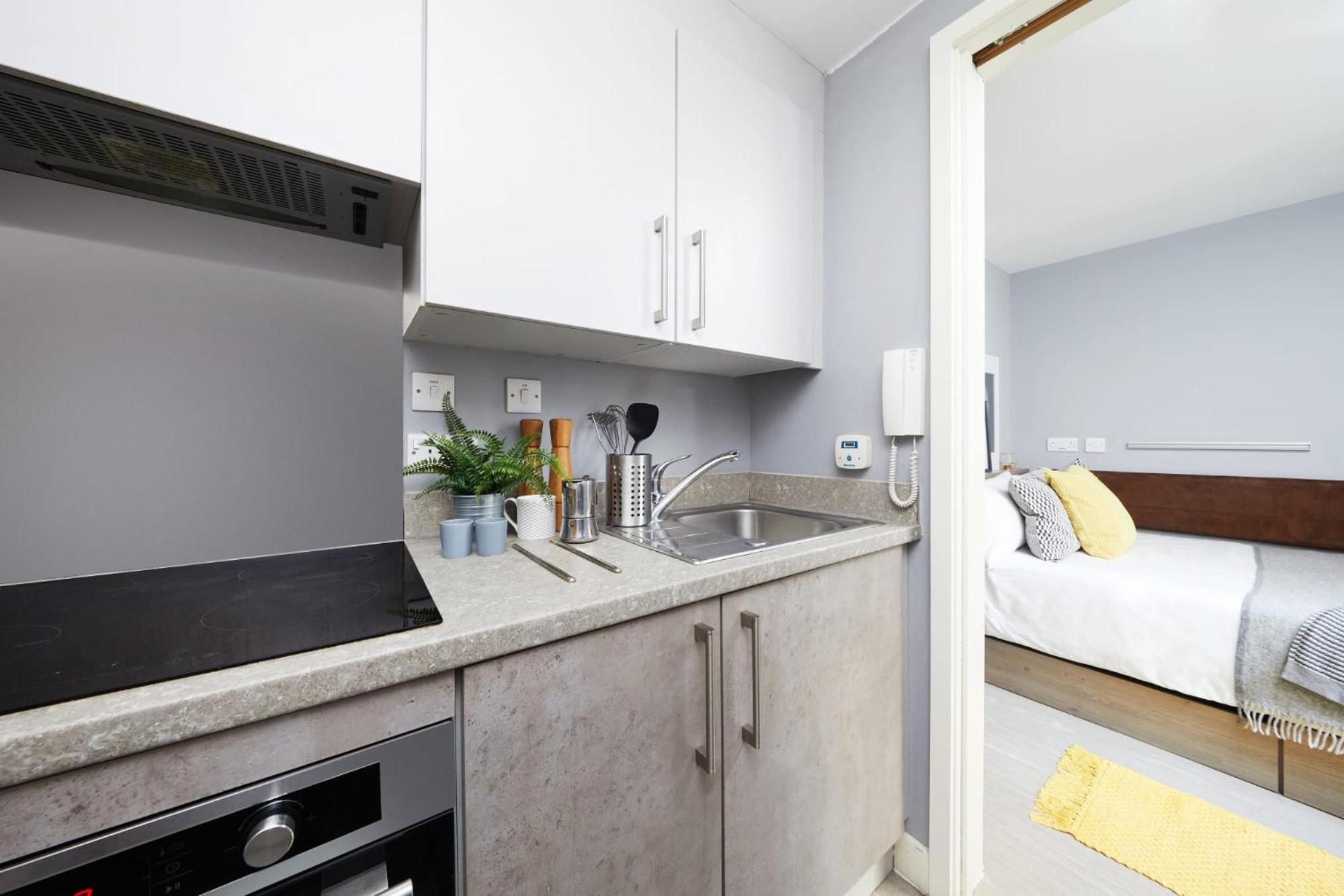 Apartment Student Only In *