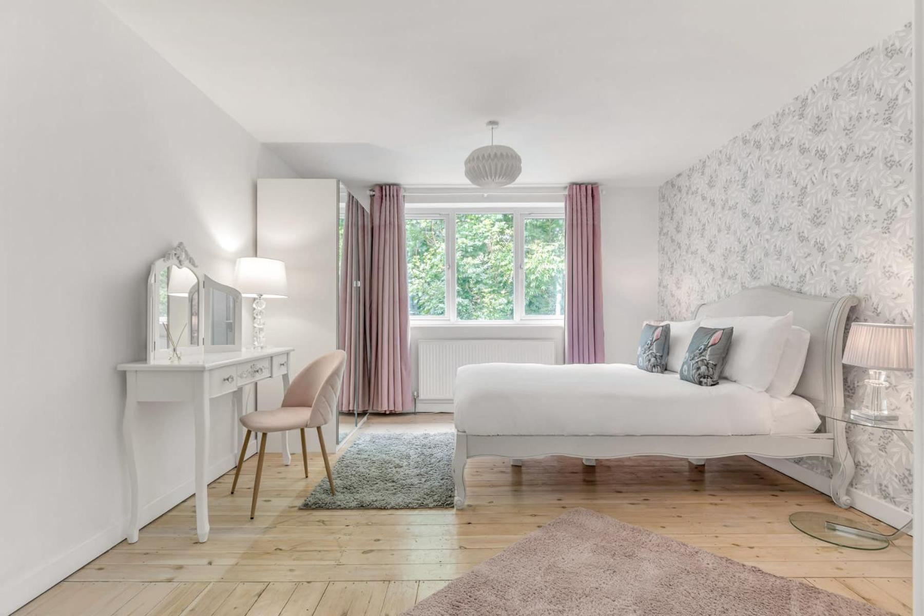 Wollaton House Holiday home *
