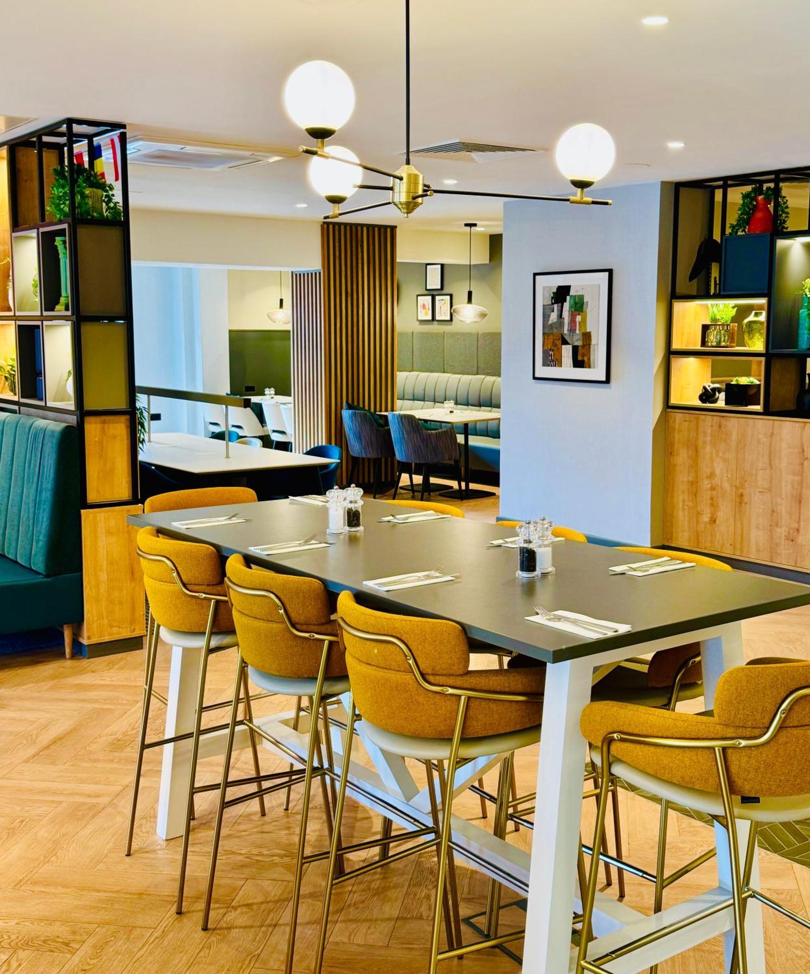 Hotel By Ihg 4*