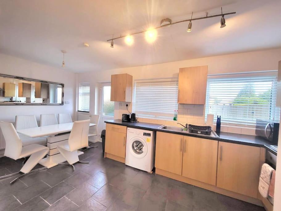 Apartment Cosy Entire 3 Bed House With Free Parking Nottingham