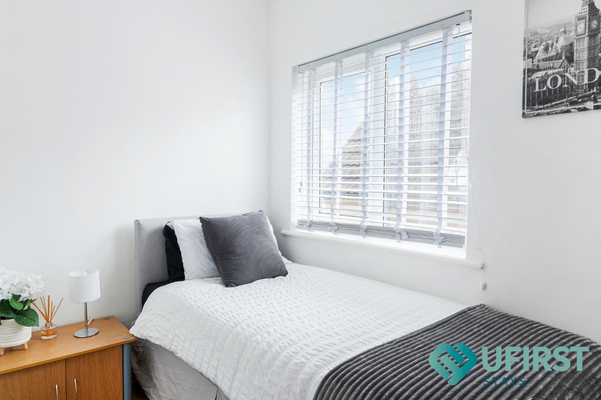 Holiday home Hot Tub Bliss Awaits 3-Bed Home In Nottingham - Near City Hospital, Sherwood Shops, Qmc & Close To City Centre Nottingham