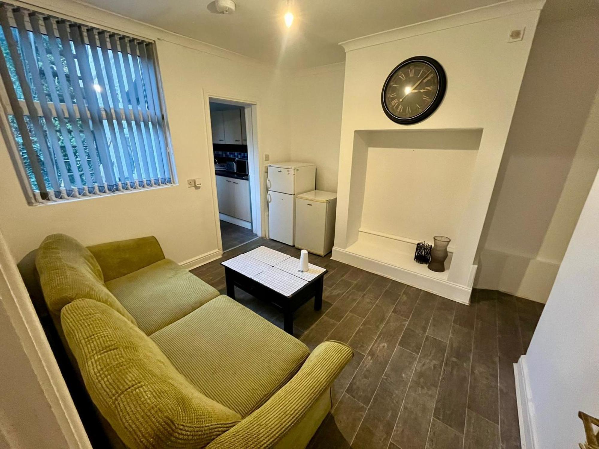 Db 2 Minutes Walk From Trent University Nottingham
