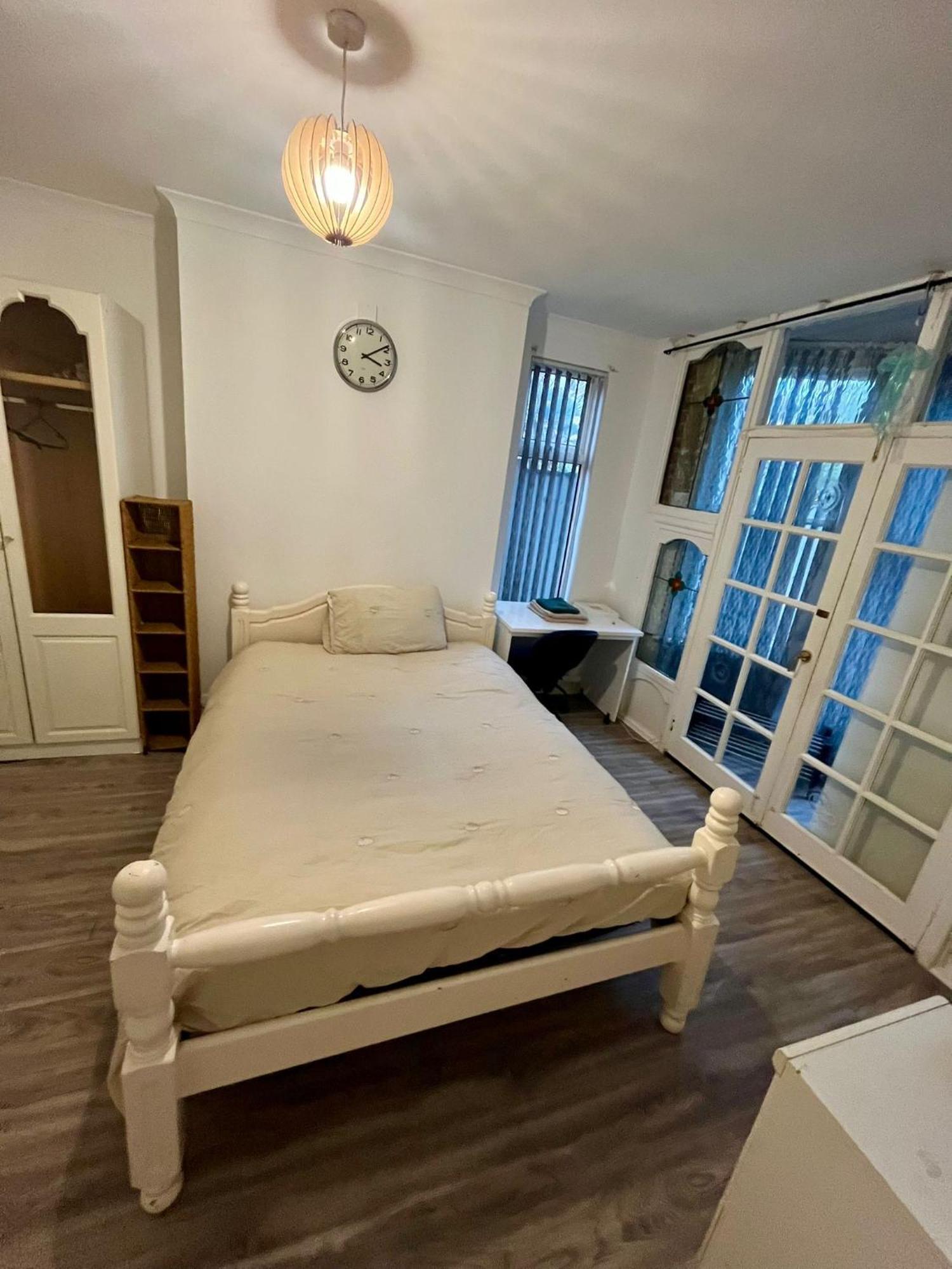 Db 2 Minutes Walk From Trent University * Nottingham