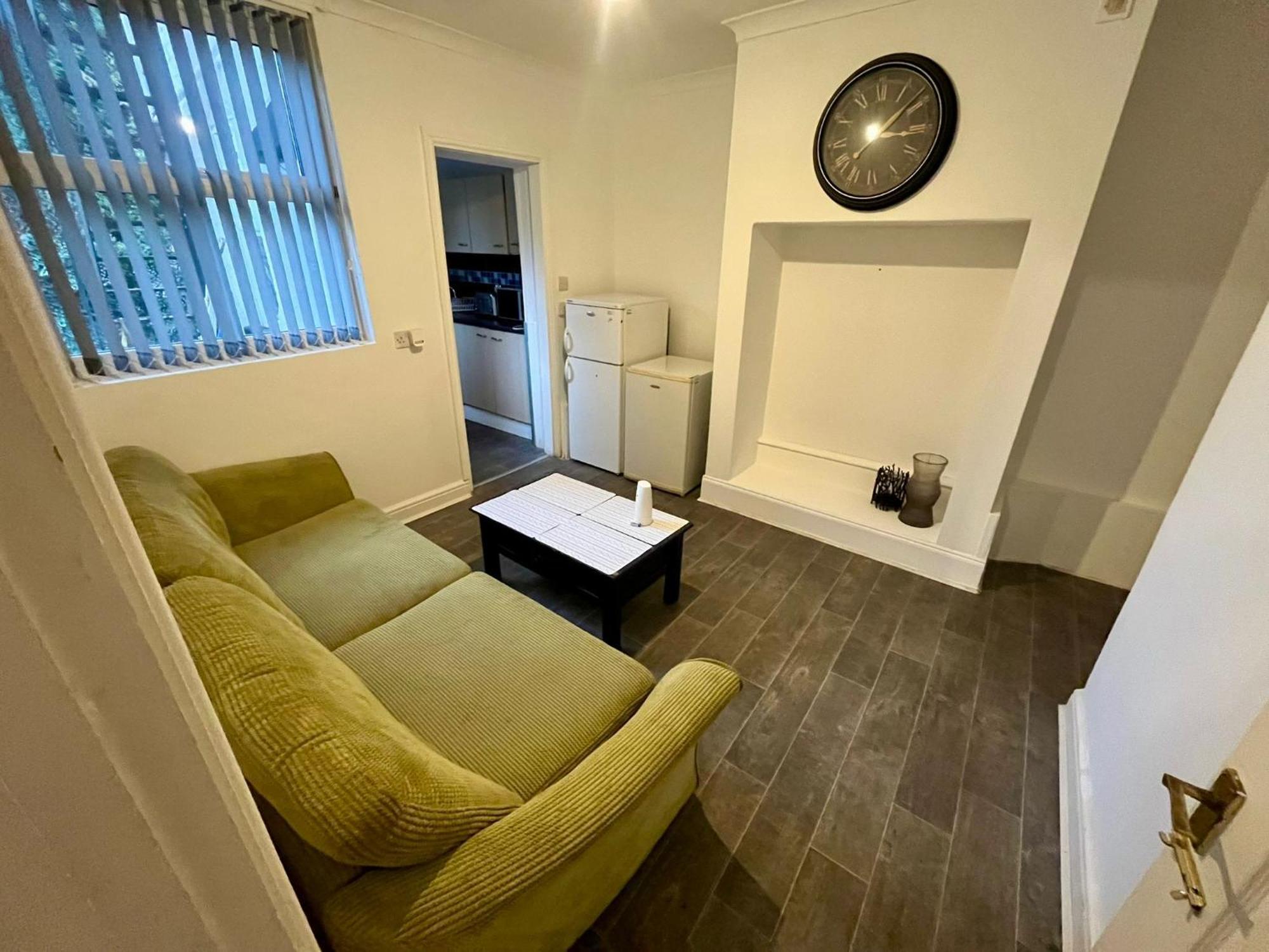 Db 2 Minutes Walk From Trent University Nottingham