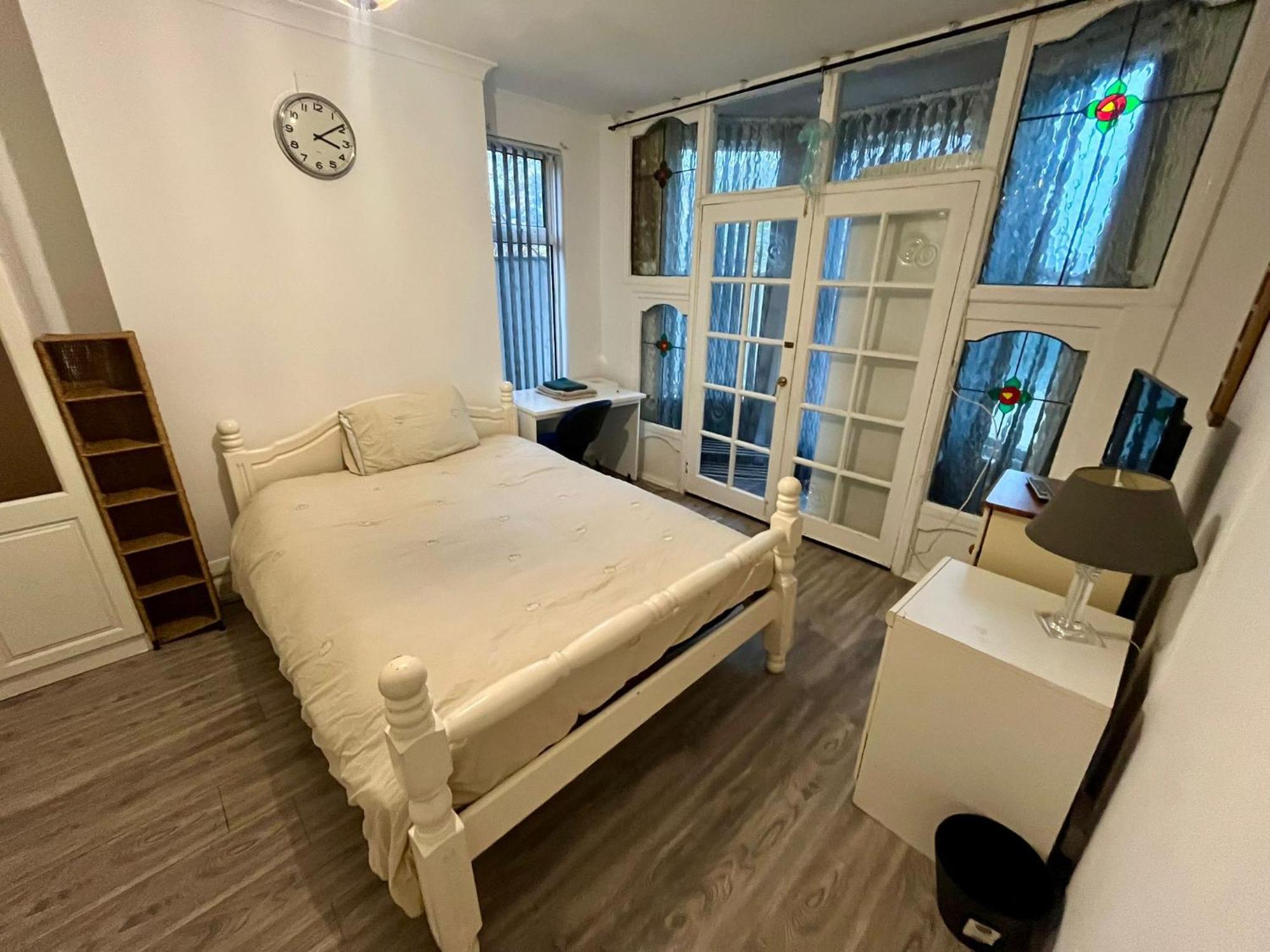 Db 2 Minutes Walk From Trent University Hospedagem domiciliar
