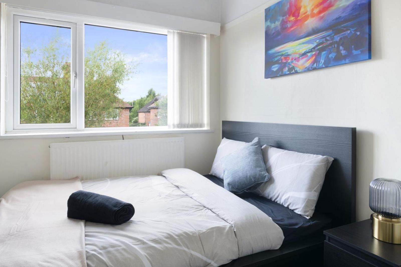 Shanti Modern Relaxing 3br Holiday home Nottingham