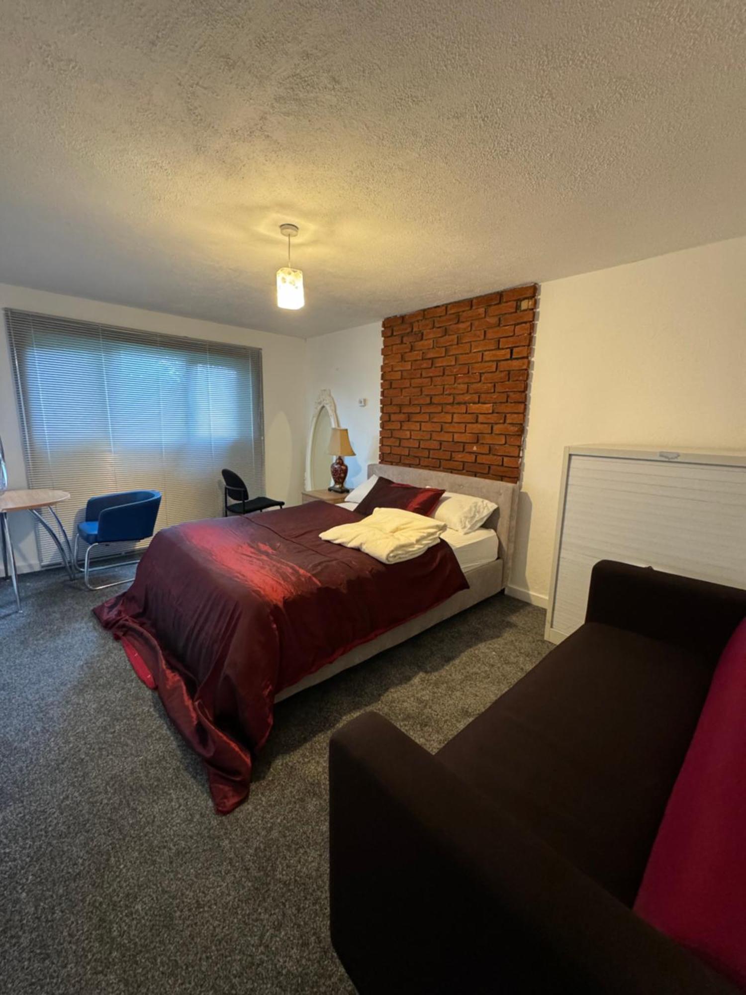 Pensão Transformative Housing Lismore Close *