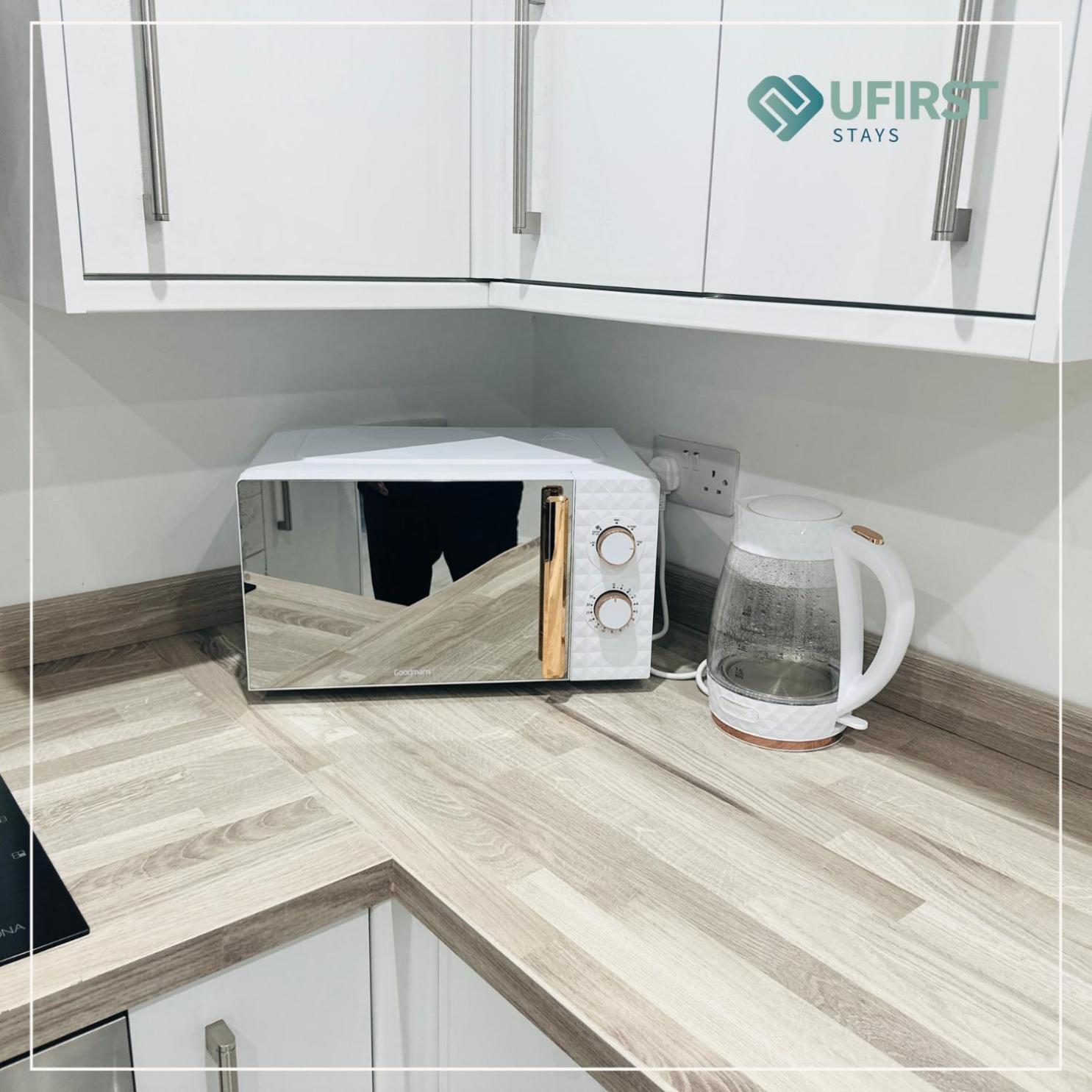 Apartment Luxury Meets Ease 4-Bed Home In Gedling - Near Colwick Country Park, Victoria Retail Park, City Centre & Nottingham Racecourse