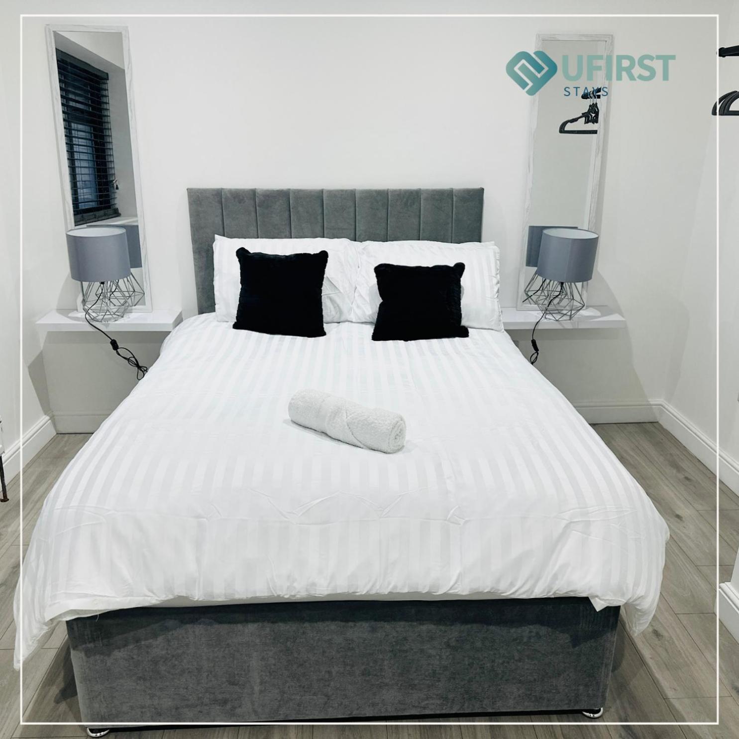 Luxury Meets Ease 4-Bed Home In Gedling - Near Colwick Country Park, Victoria Retail Park, City Centre & Nottingham Racecourse