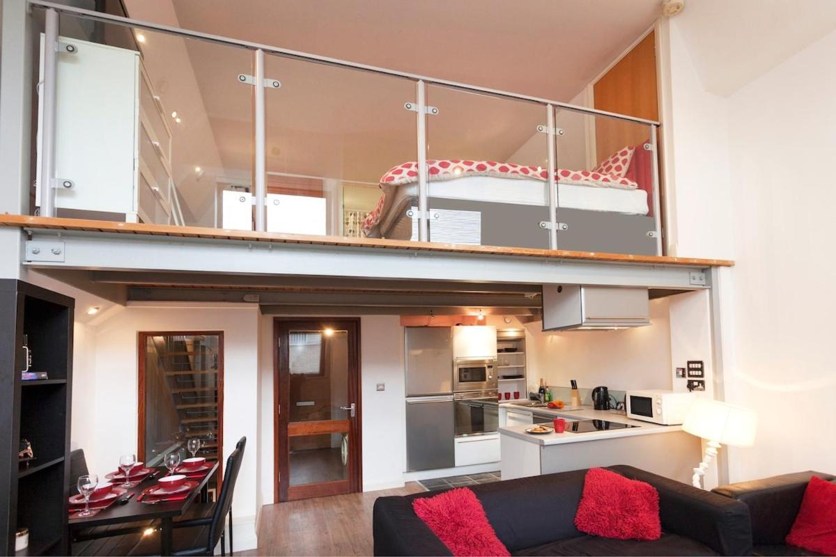 Apartment City Centre 2 Double Bedrooms New York Style Apartment - Most Central Location - Two Bathrooms And Full Kitchen In Thurland Street Close To Victoria Centre Shopping Centre - Free Onsite Parking Space For One Car Nottingham