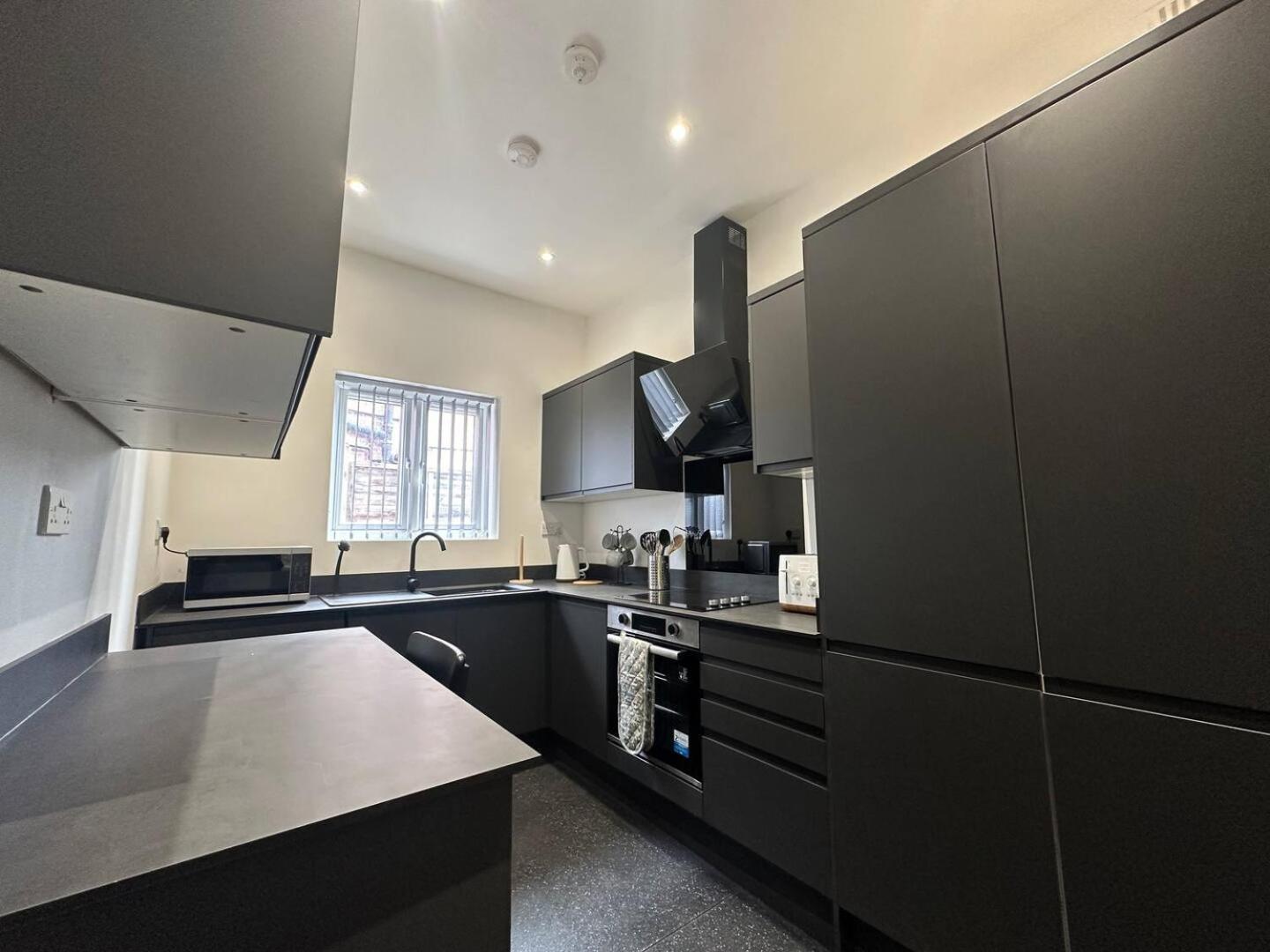 Private En-suite Bath For Solo #4 * Nottingham