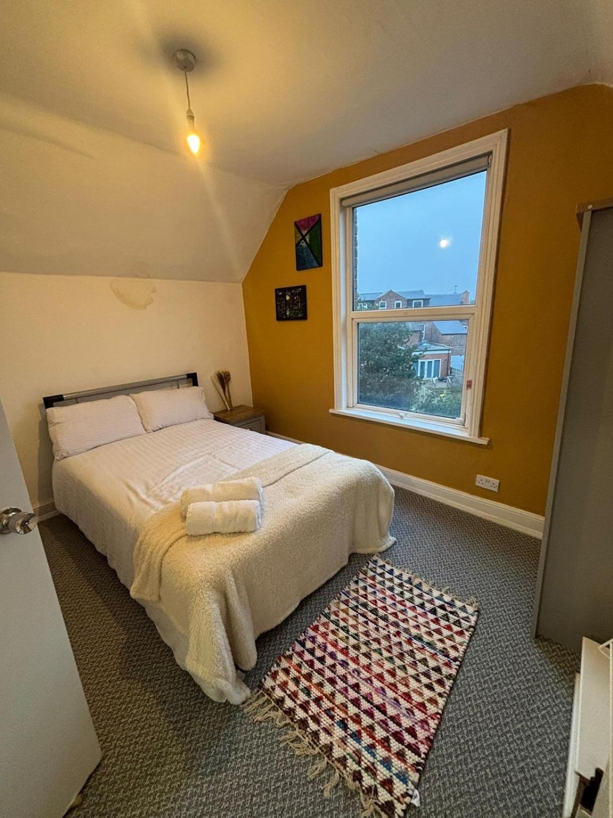 5 Bed At Hub *