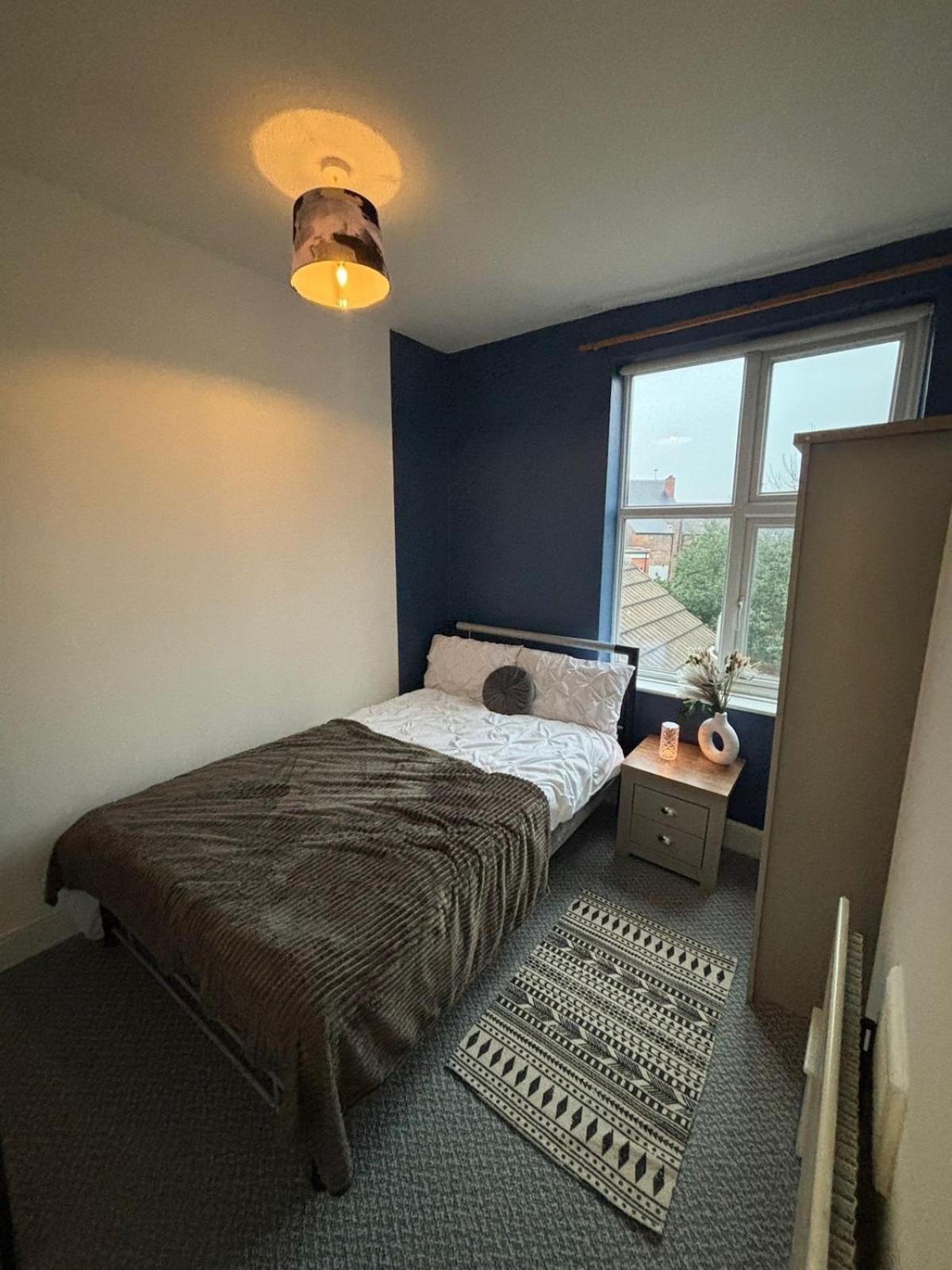 5 Bed At Hub Holiday home *