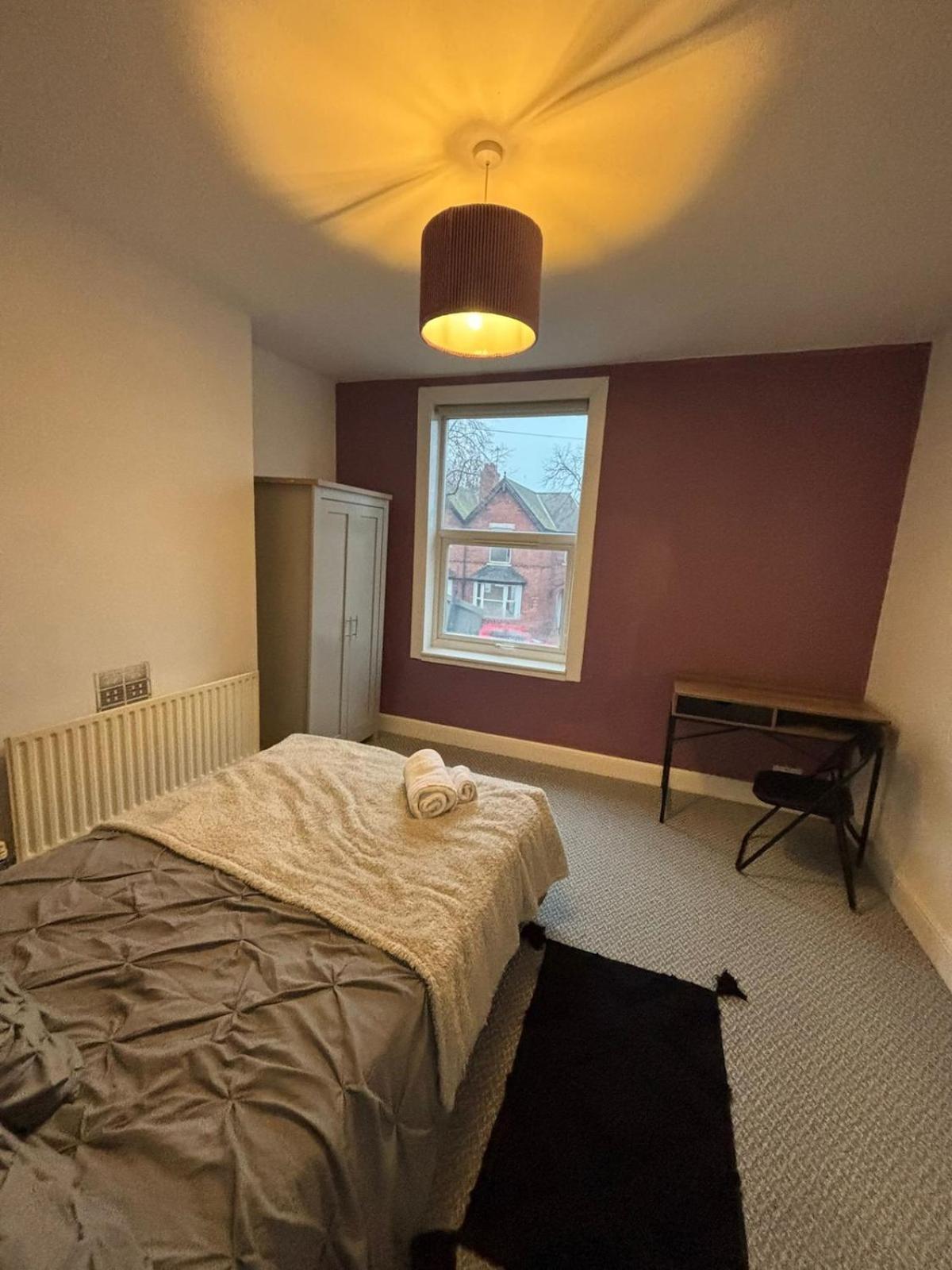 5 Bed At Hub Holiday home