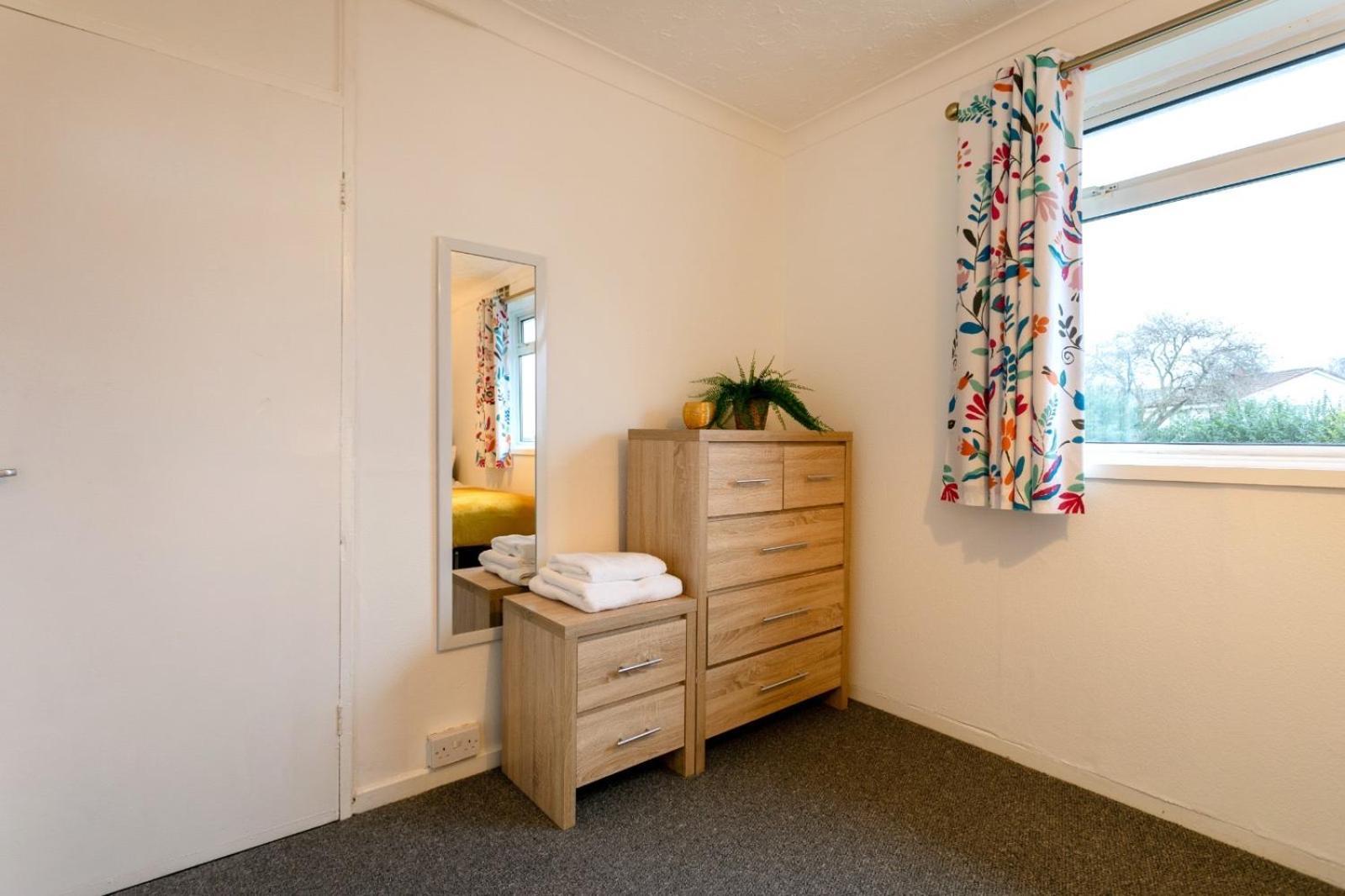 3br-5guests-parking-netflix-10mincentralnottingham Holiday home *
