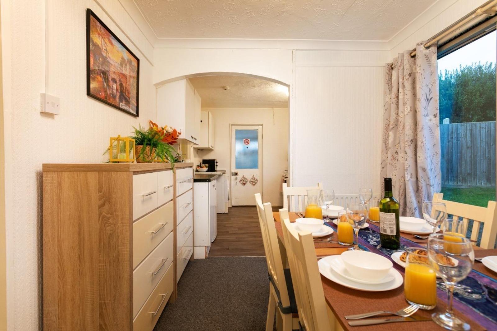 3br-5guests-parking-netflix-10mincentralnottingham *