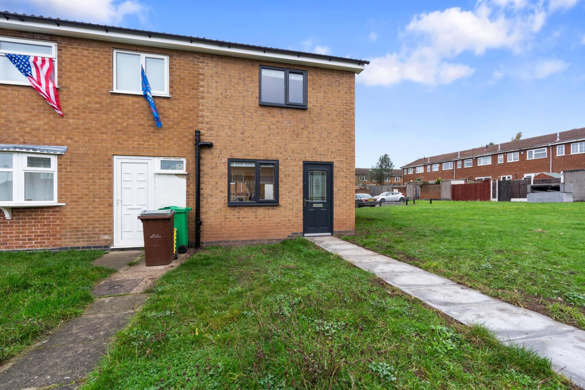 Ruth's House With Parking Holiday home Nottingham
