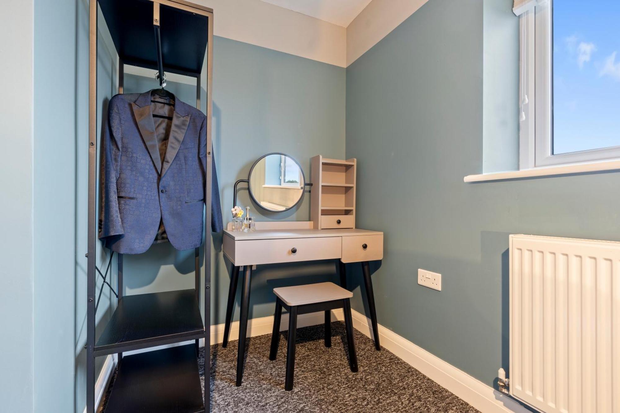 Ruth's House With Parking Holiday home Nottingham