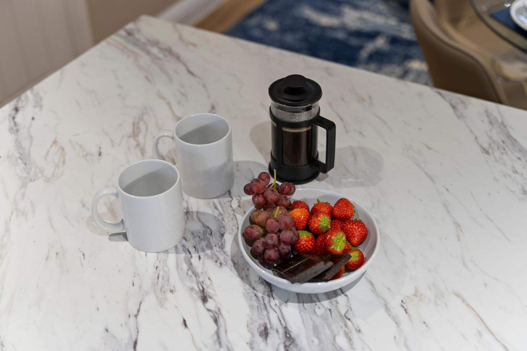 Ruth's House With Parking Holiday home Nottingham