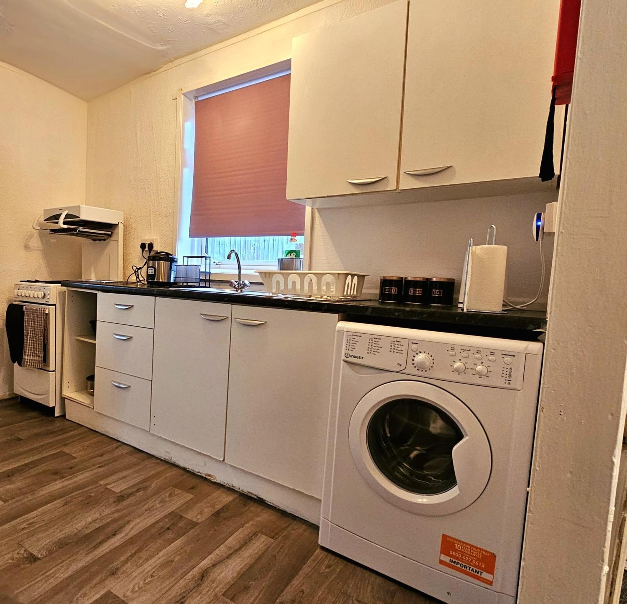3br-5guests-parking-netflix-10mincentralnottingham Holiday home *