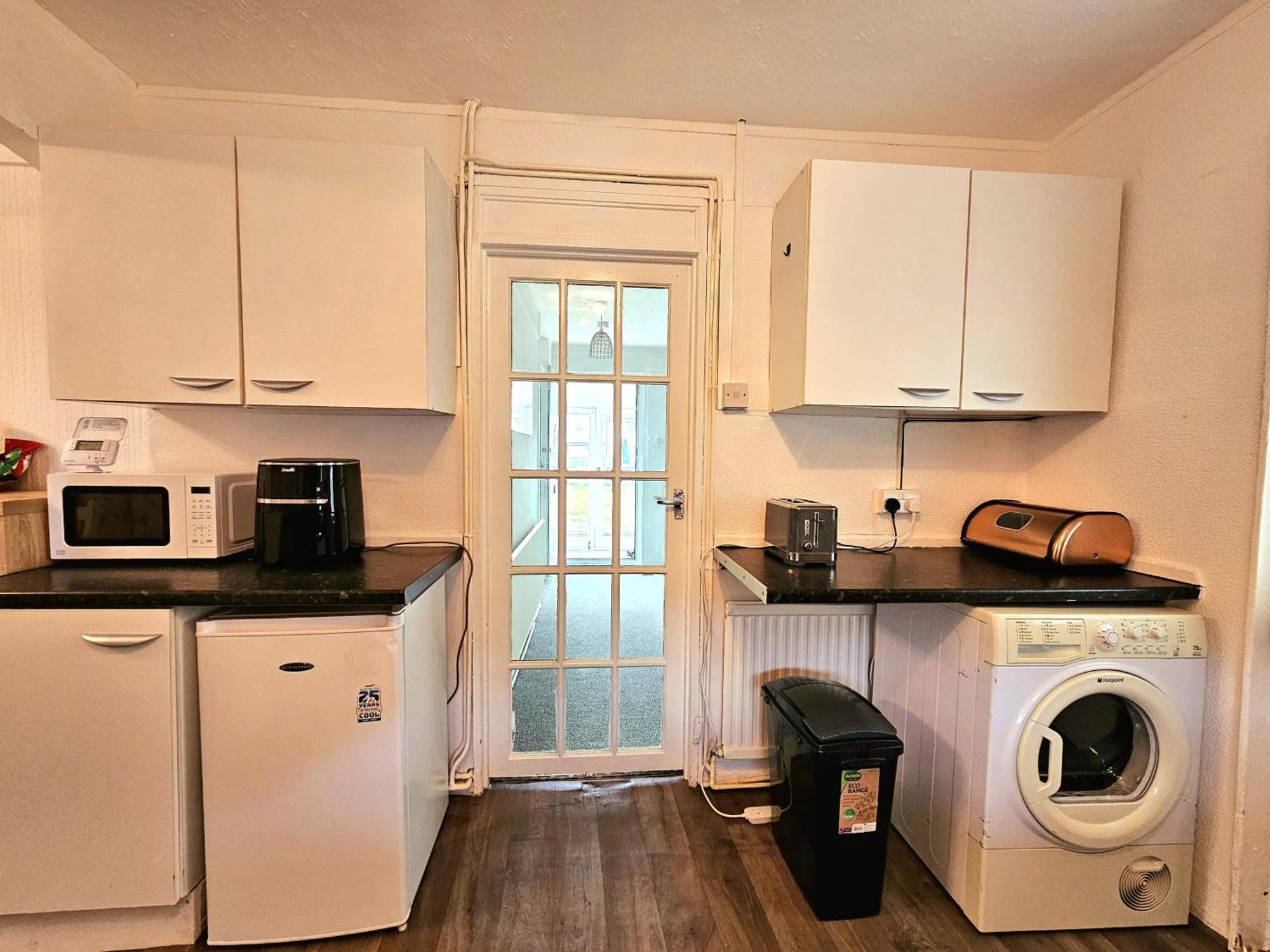 3br-5guests-parking-netflix-10mincentralnottingham Holiday home *