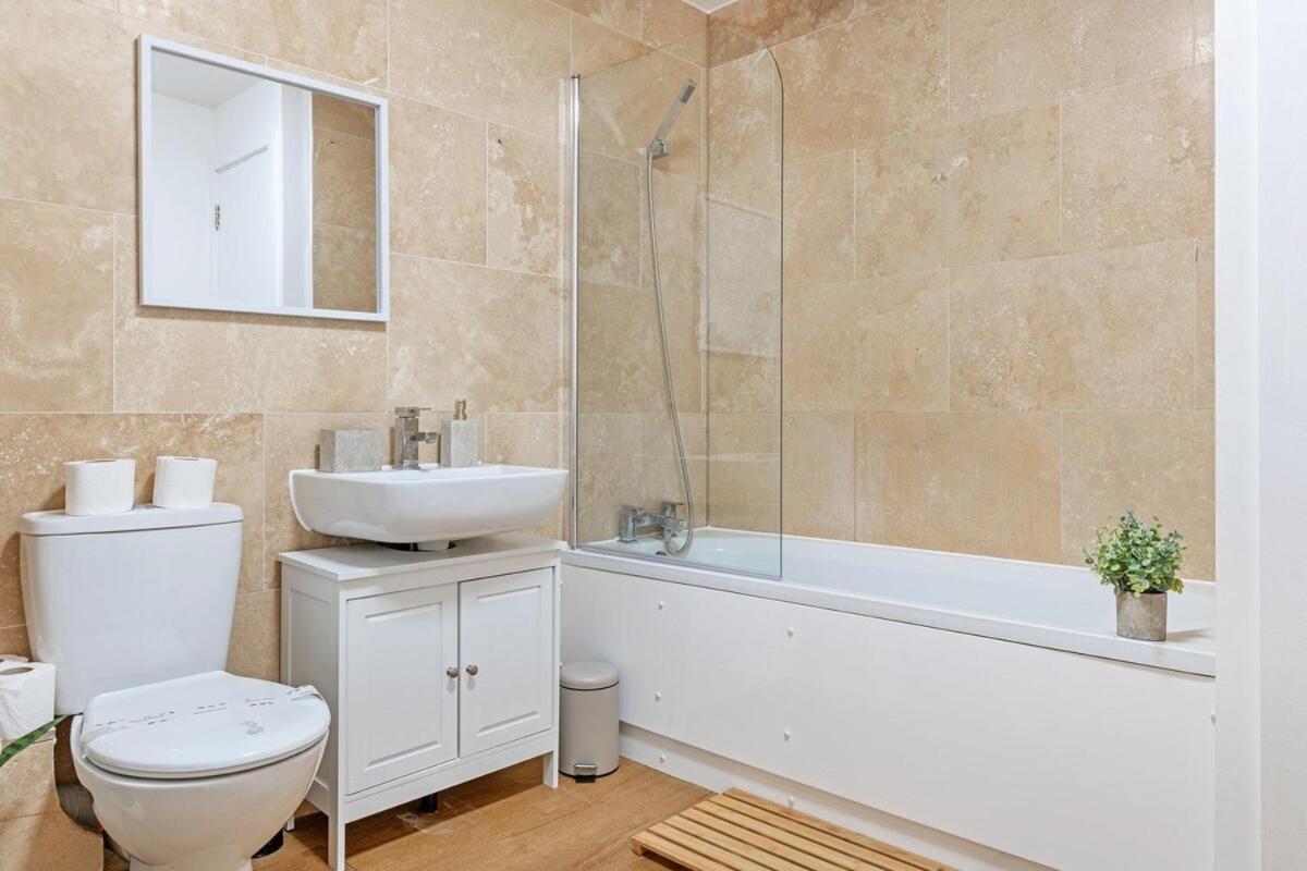 Apartment Lovely Refurbished 2 Bedroom Nottingham