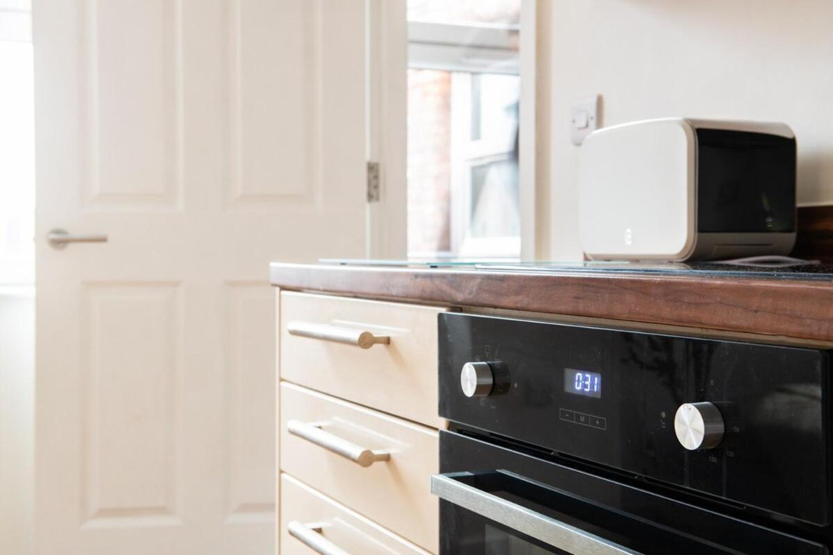 Apartment Lovely Refurbished 2 Bedroom