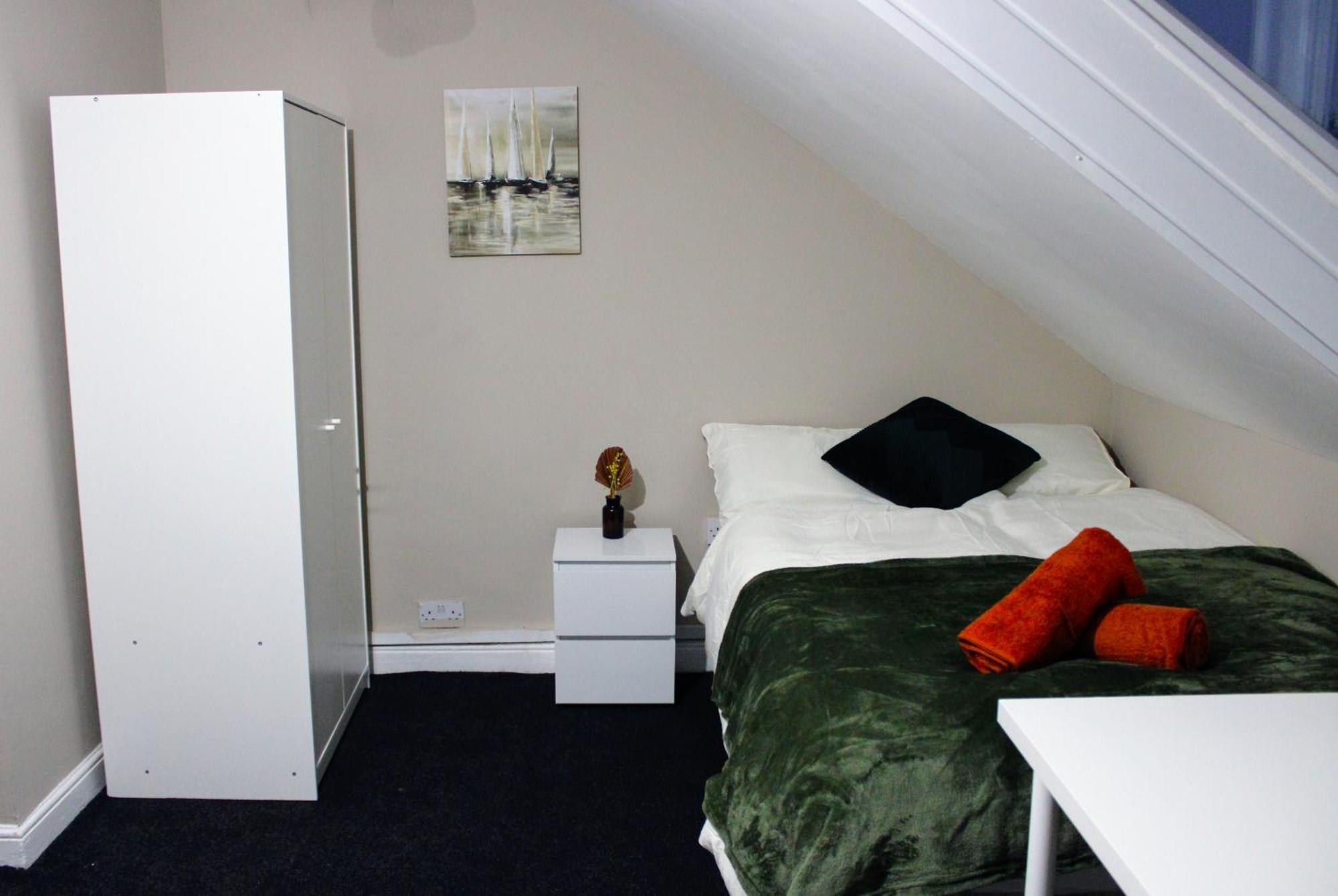 Comfortable - 54 Burns Street Guest house