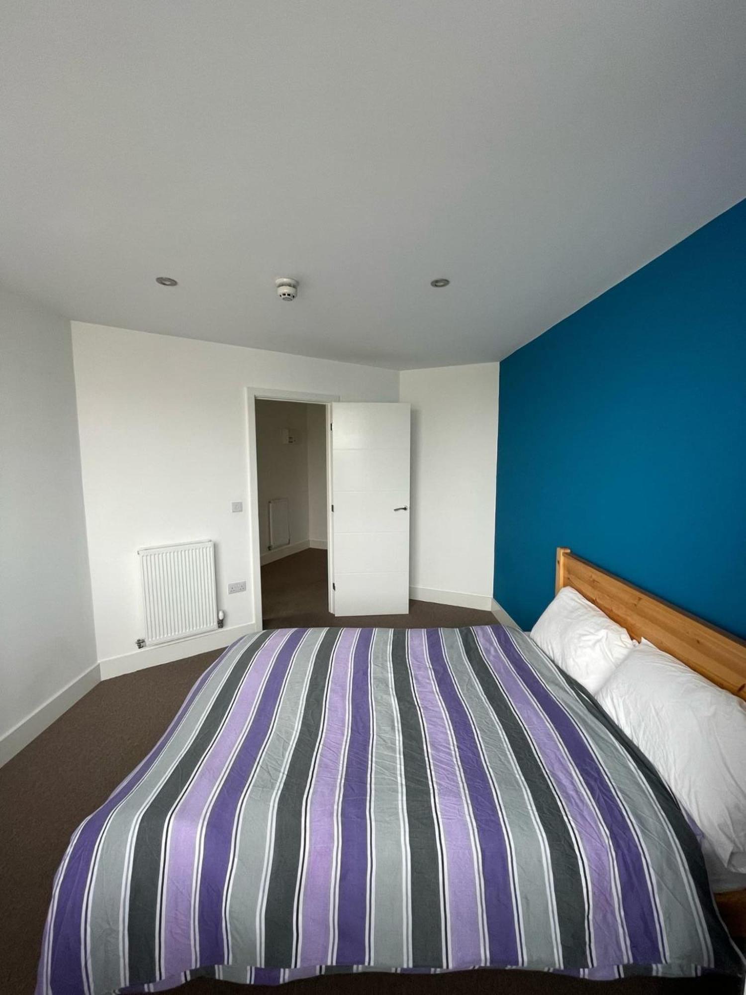 Cosy And Bright At Hydrogen Apartment