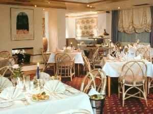 Hotel The Strathdon 3*