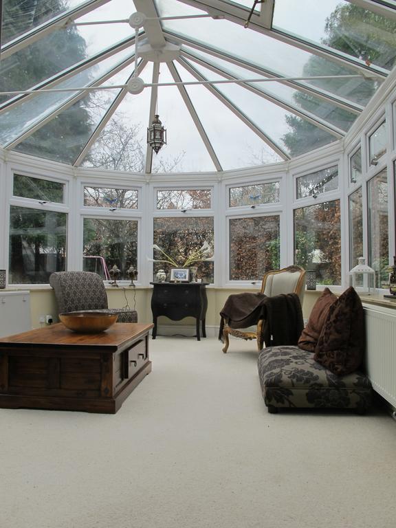 Homestay Westmorland - 4 House - Walking Distance To Qmc And - Free Parking *